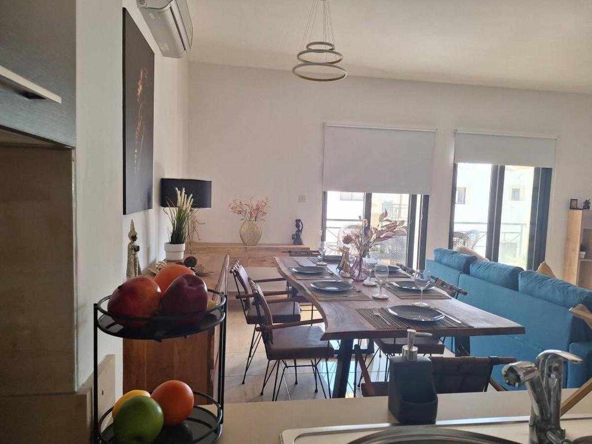 Paramount Gardens D204 * Терсефану
