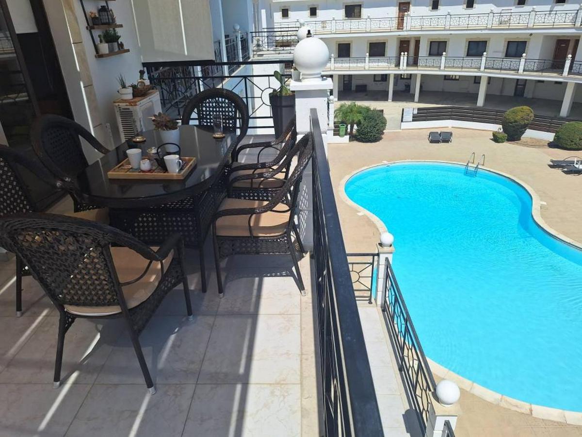 Apartment Paramount Gardens D204 *