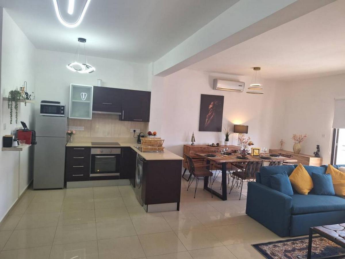Apartment Paramount Gardens D204 *